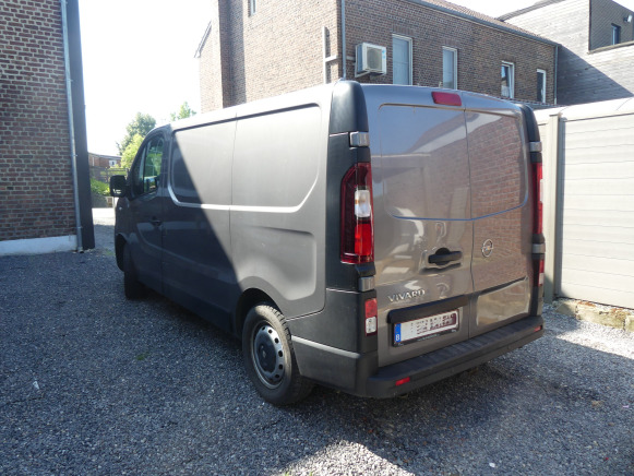 Camionnette Opel Vivaro (2018-122.114 km-VIN:WOVF7G60XJV634111) - Binek araba: fotoğraf 3 Camionnette Opel Vivaro (2018-122.114 km-VIN:WOVF7G60XJV634111) - Binek araba: fotoğraf 3