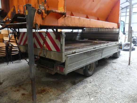 Camionnette tribenne Nissan F241 - Damperli kamyon: fotoğraf 2 Camionnette tribenne Nissan F241 - Damperli kamyon: fotoğraf 2