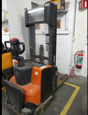 REF:2245.18.36 - Gerbeur électrique BT Staxio SWE120 L - Diğer araçlar: fotoğraf 2 REF:2245.18.36 - Gerbeur électrique BT Staxio SWE120 L - Diğer araçlar: fotoğraf 2