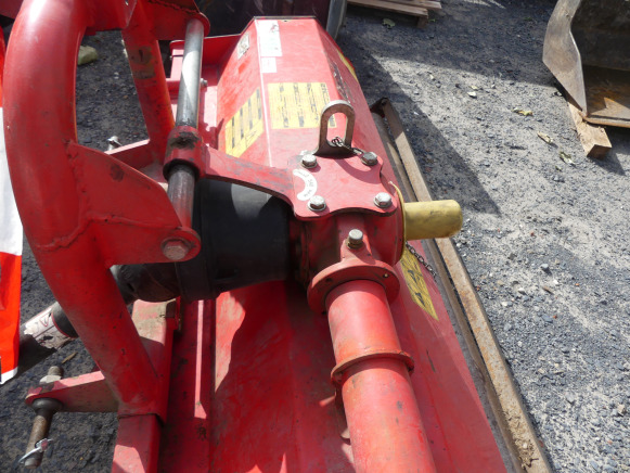 Gyrobroyeur Agrint PCE158 - Sap parçalama makinesi: fotoğraf 4 Gyrobroyeur Agrint PCE158 - Sap parçalama makinesi: fotoğraf 4