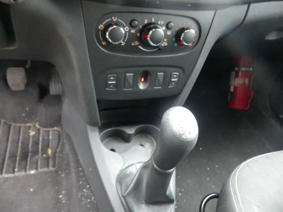 REF:19514 - Voiture Dacia Logan (2013-106.372 km) (VIN:UU14SDAG350005502) - Binek araba: fotoğraf 5 REF:19514 - Voiture Dacia Logan (2013-106.372 km) (VIN:UU14SDAG350005502) - Binek araba: fotoğraf 5