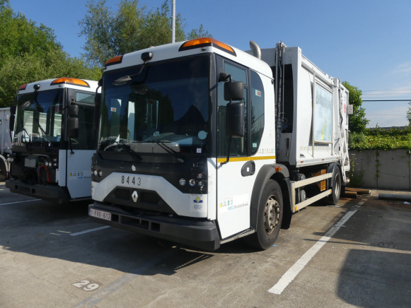 REF:8443 - Camion poubelle Renault Access (2013-128.985 km) - Çöp kamyonu: fotoğraf 1 REF:8443 - Camion poubelle Renault Access (2013-128.985 km) - Çöp kamyonu: fotoğraf 1