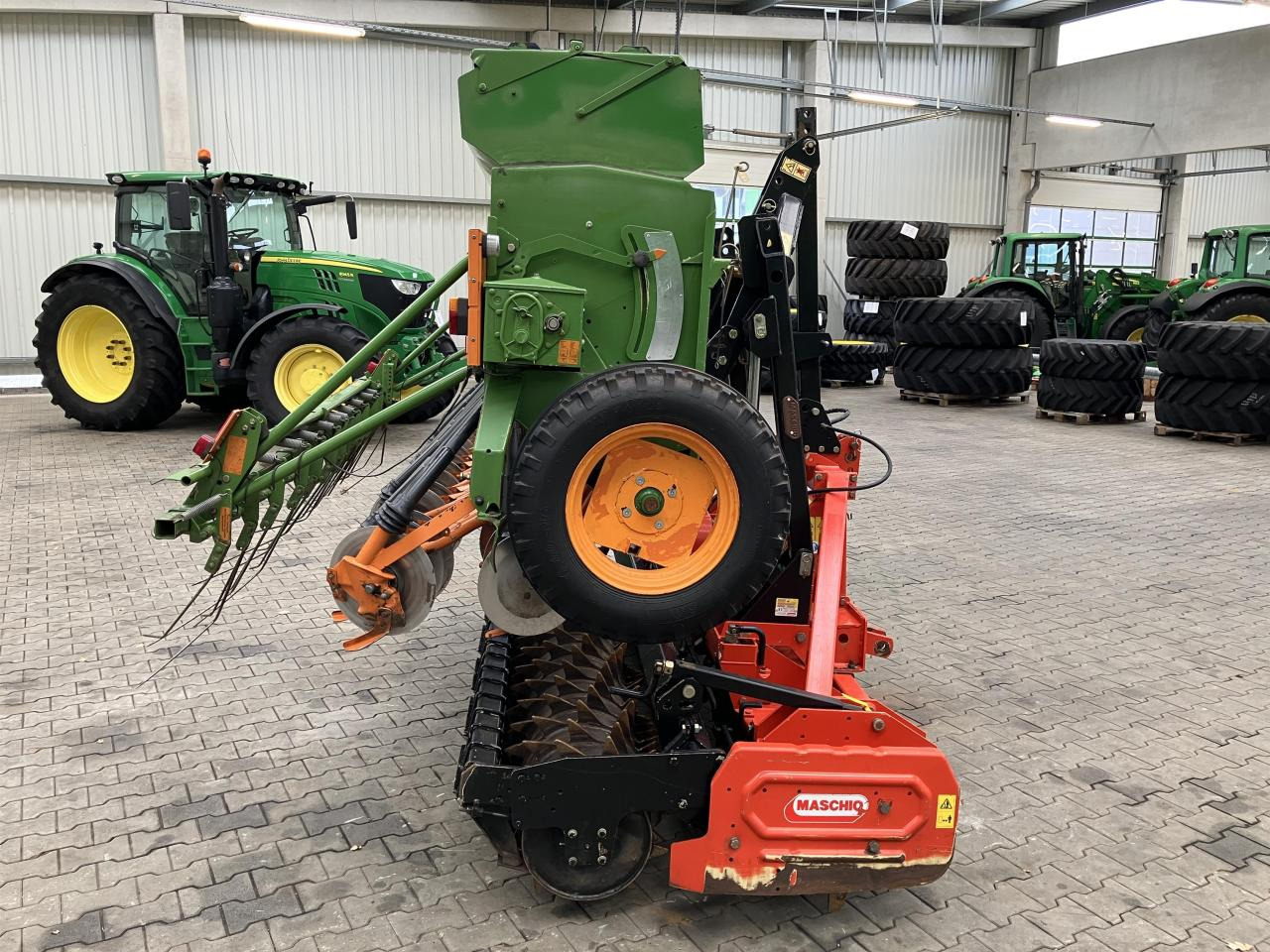 Amazone D8/30 Super - Ekim makinesi: fotoğraf 3 Amazone D8/30 Super - Ekim makinesi: fotoğraf 3