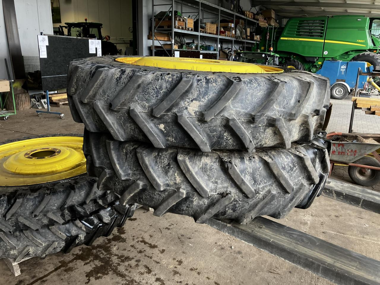BKT 270/95R32 - Lastik - Tarım araçları: fotoğraf 3 BKT 270/95R32 - Lastik - Tarım araçları: fotoğraf 3