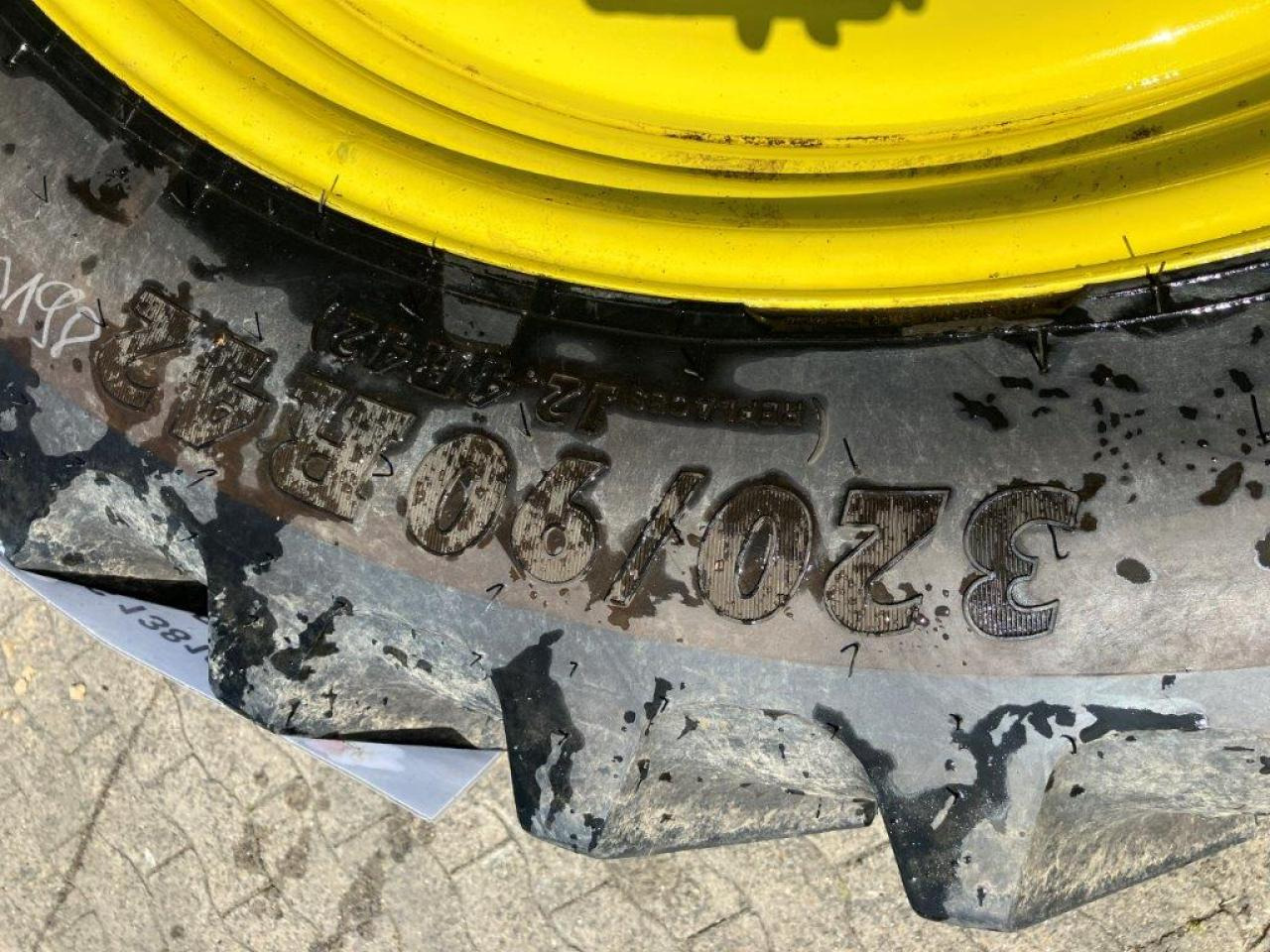 BKT 320/90R42 - Lastik - Tarım araçları: fotoğraf 5 BKT 320/90R42 - Lastik - Tarım araçları: fotoğraf 5