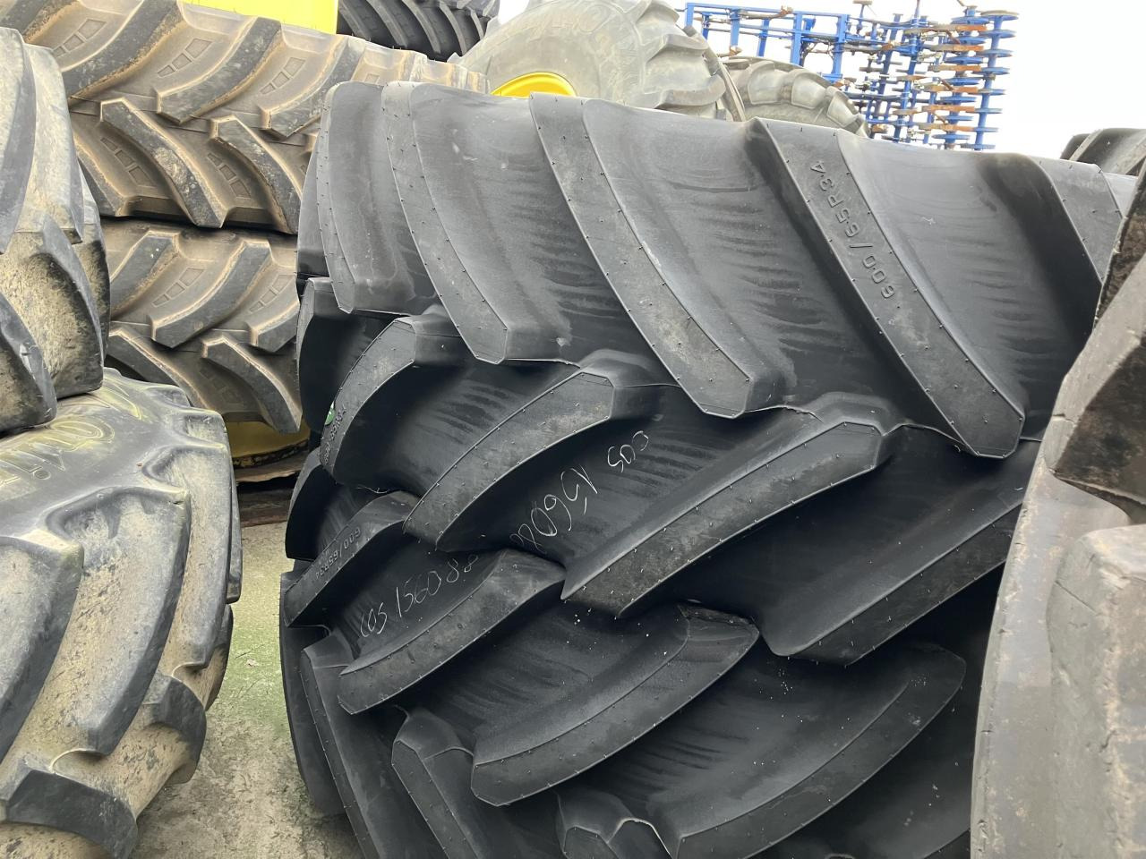 Bridgestone 600/65R34 - Lastik - Tarım araçları: fotoğraf 2 Bridgestone 600/65R34 - Lastik - Tarım araçları: fotoğraf 2