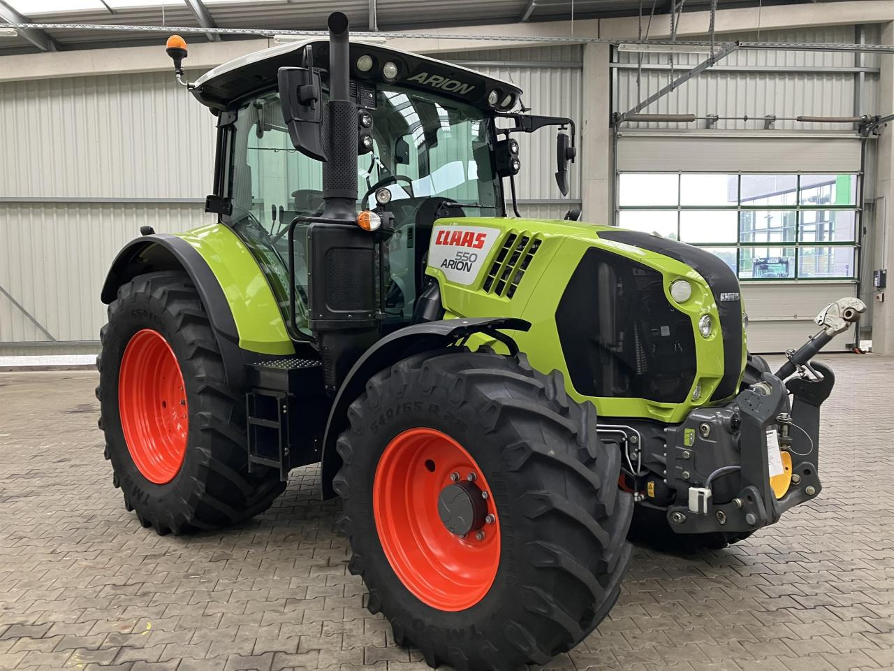 CLAAS Arion 550 - Traktör: fotoğraf 3 CLAAS Arion 550 - Traktör: fotoğraf 3
