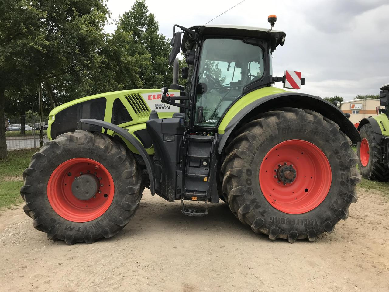 CLAAS Axion 920 - Traktör: fotoğraf 1 CLAAS Axion 920 - Traktör: fotoğraf 1