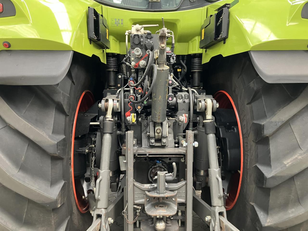 CLAAS Axion 930 - Traktör: fotoğraf 4 CLAAS Axion 930 - Traktör: fotoğraf 4