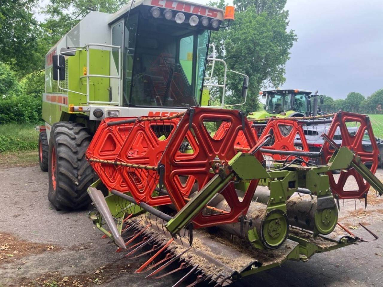 CLAAS Dominator 218 Mega - Biçerdöver: fotoğraf 2 CLAAS Dominator 218 Mega - Biçerdöver: fotoğraf 2