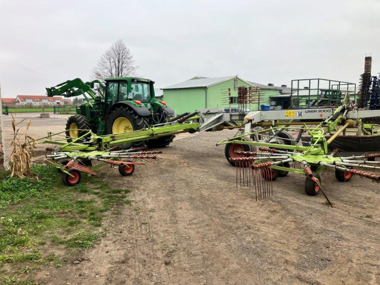 CLAAS Liner 3000 - Ot toplama tırmığı: fotoğraf 4 CLAAS Liner 3000 - Ot toplama tırmığı: fotoğraf 4