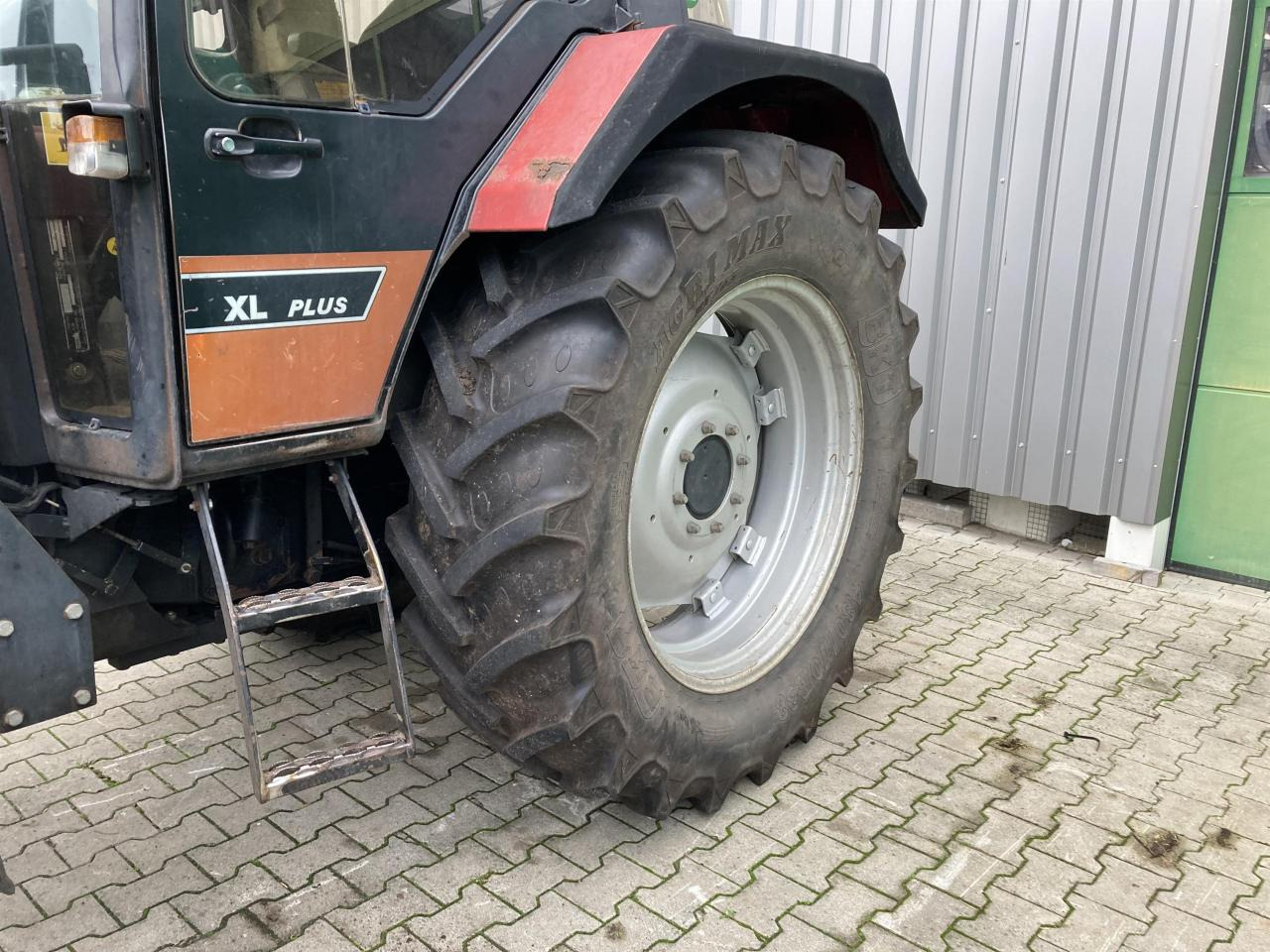 Case-IH 844 XL Plus - Traktör: fotoğraf 3 Case-IH 844 XL Plus - Traktör: fotoğraf 3