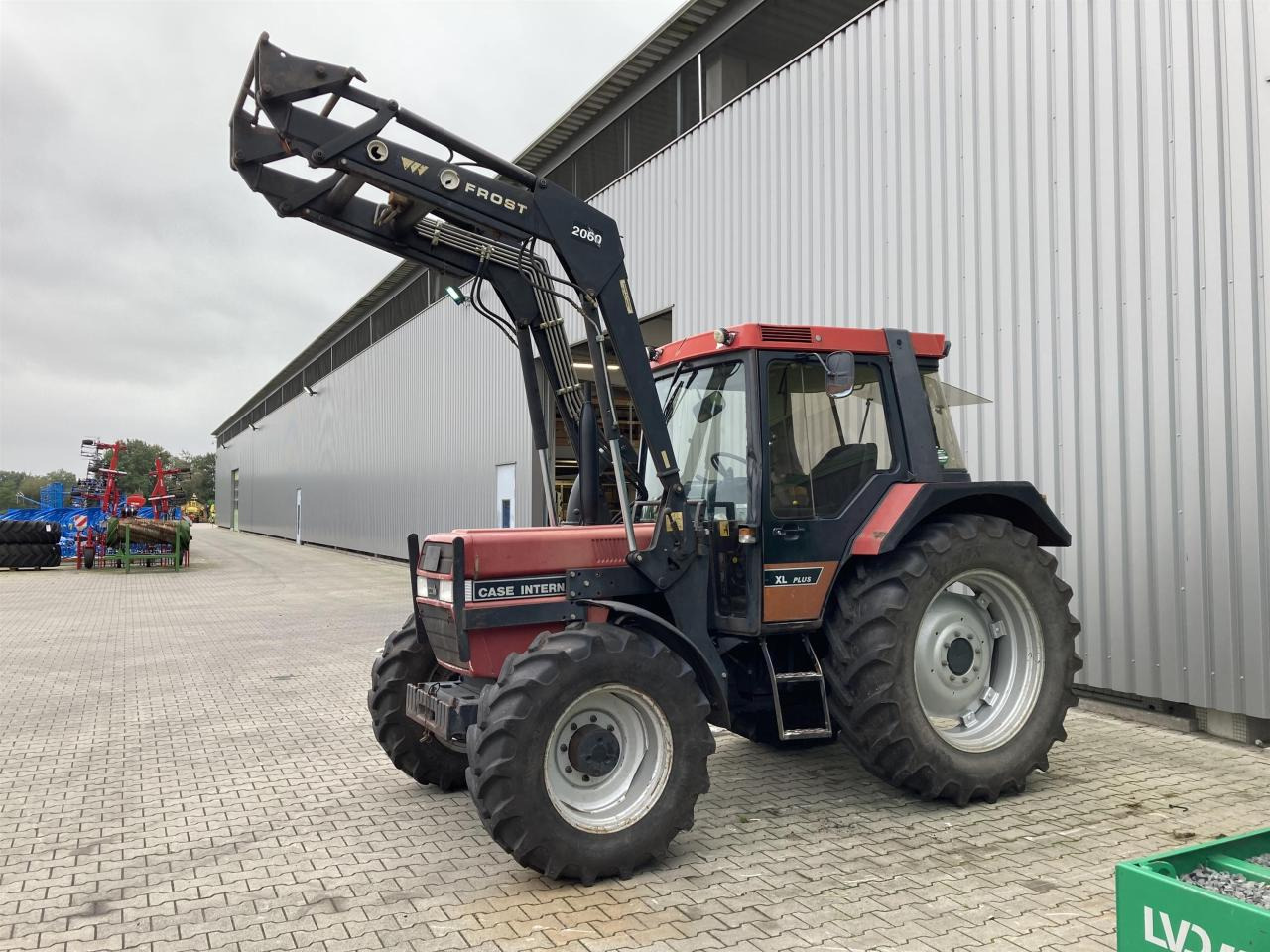 Case-IH 844 XL Plus - Traktör: fotoğraf 1 Case-IH 844 XL Plus - Traktör: fotoğraf 1