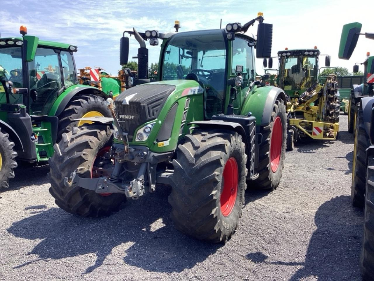 Fendt 720 Vario Profi Plus - Traktör: fotoğraf 1 Fendt 720 Vario Profi Plus - Traktör: fotoğraf 1