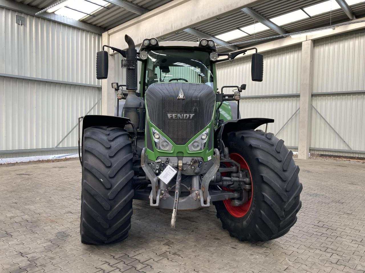 Fendt 933 Vario Profi Plus - Traktör: fotoğraf 4 Fendt 933 Vario Profi Plus - Traktör: fotoğraf 4