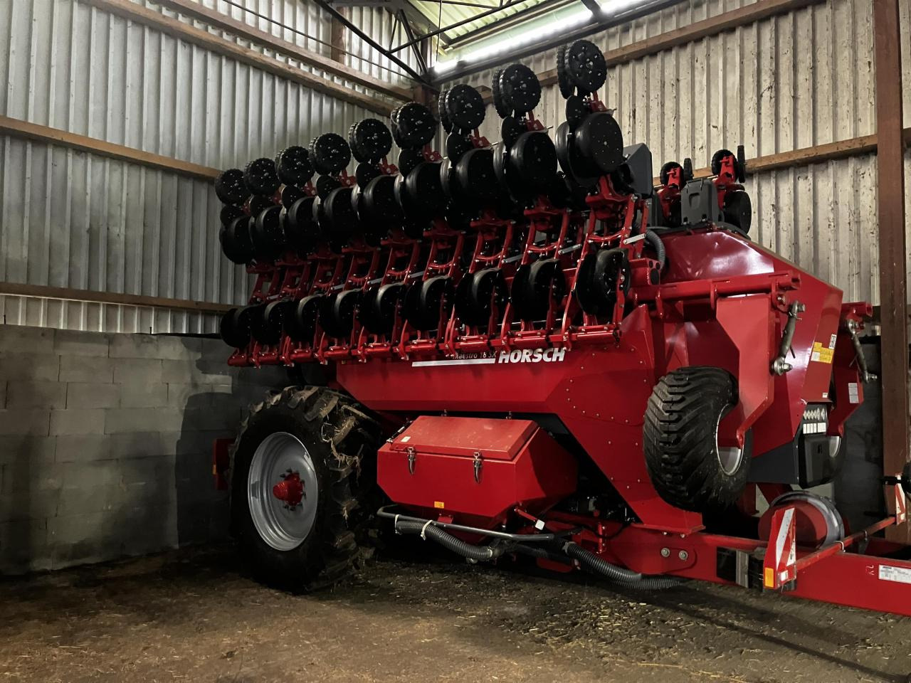 Horsch Maestro 18 SX - Hassas ekim makinesi: fotoğraf 2 Horsch Maestro 18 SX - Hassas ekim makinesi: fotoğraf 2