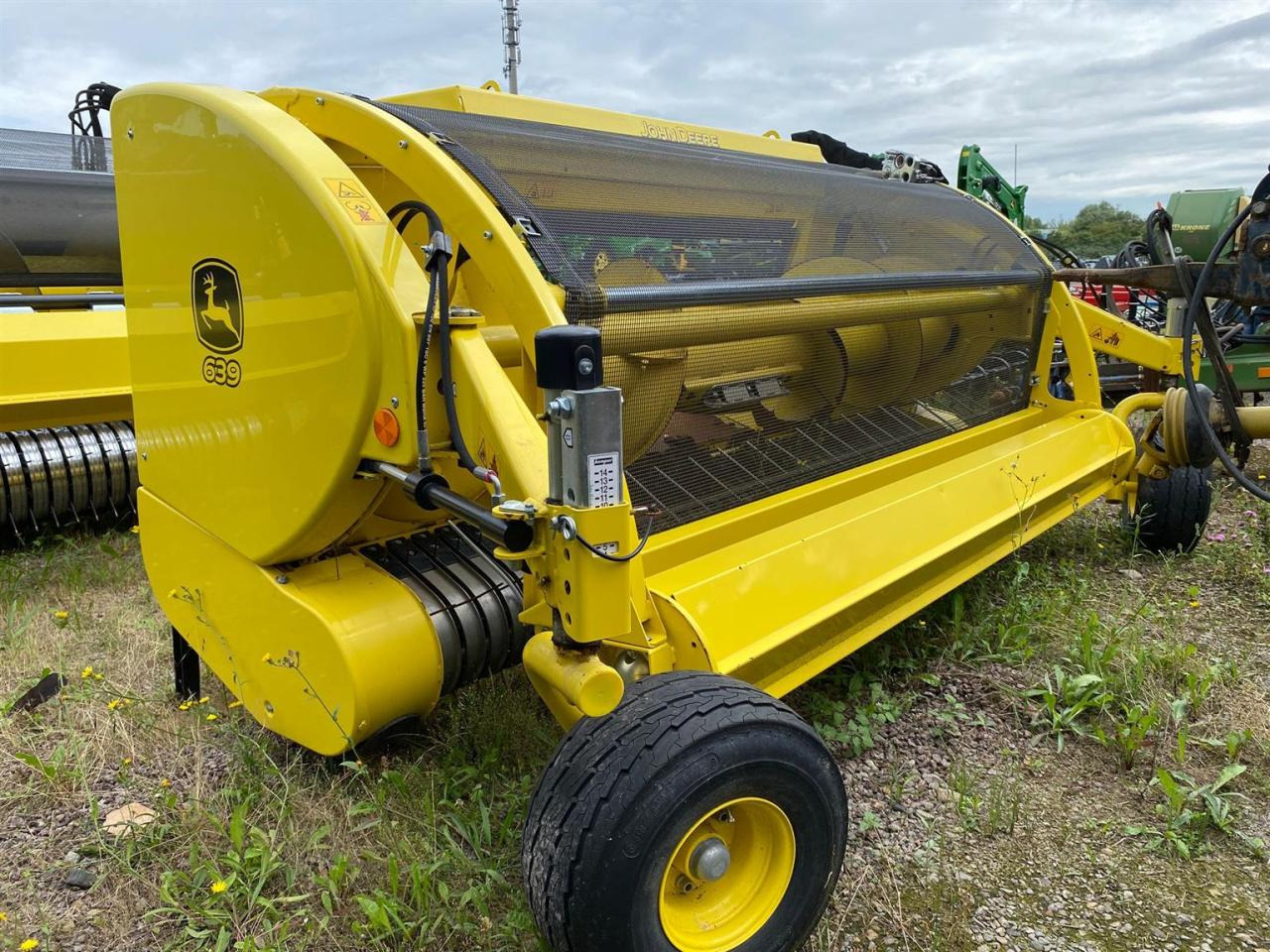 John Deere 639 - Silaj makinesi aksesuarları: fotoğraf 1 John Deere 639 - Silaj makinesi aksesuarları: fotoğraf 1