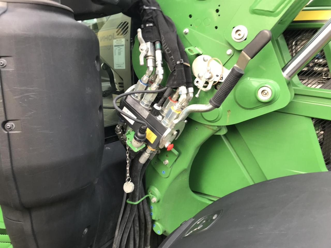 John Deere 6R 140 - Traktör: fotoğraf 5 John Deere 6R 140 - Traktör: fotoğraf 5