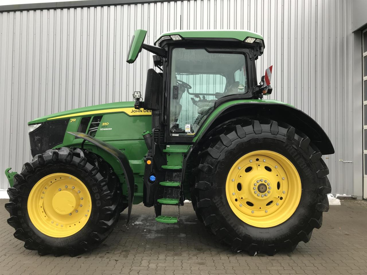 John Deere 7R 310 - Traktör: fotoğraf 1 John Deere 7R 310 - Traktör: fotoğraf 1