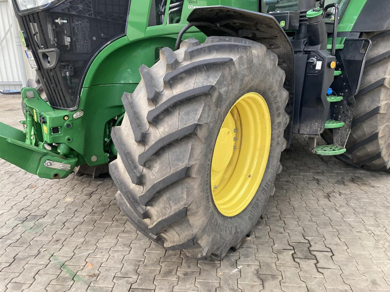John Deere 7R 330 - Traktör: fotoğraf 2 John Deere 7R 330 - Traktör: fotoğraf 2