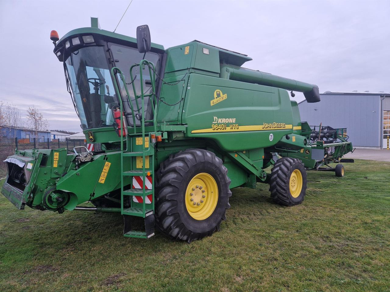 John Deere 9640i WTS HM - Biçerdöver: fotoğraf 1 John Deere 9640i WTS HM - Biçerdöver: fotoğraf 1