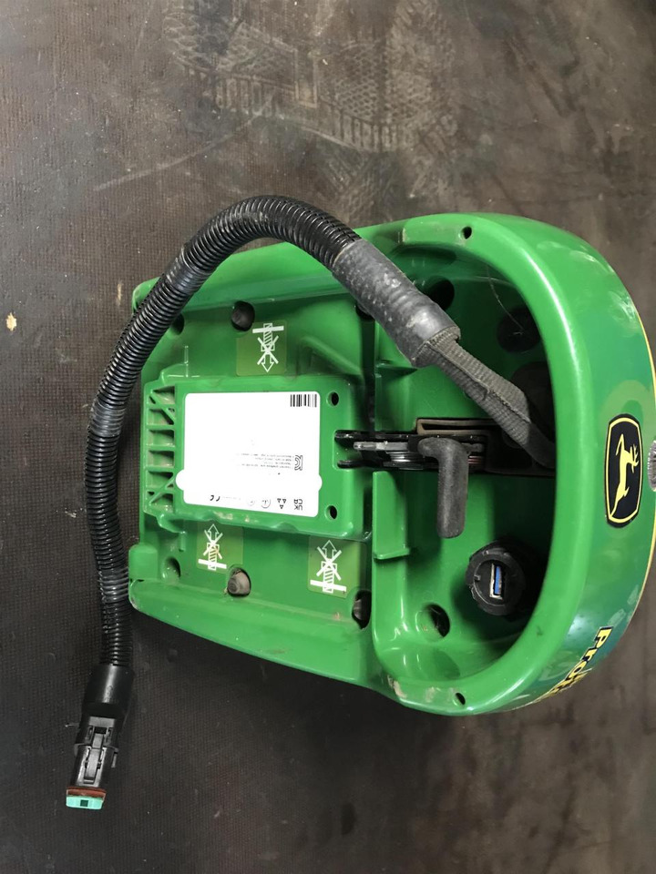 John Deere SF6000 - Navigasyon sistemi - Tarım araçları: fotoğraf 5 John Deere SF6000 - Navigasyon sistemi - Tarım araçları: fotoğraf 5