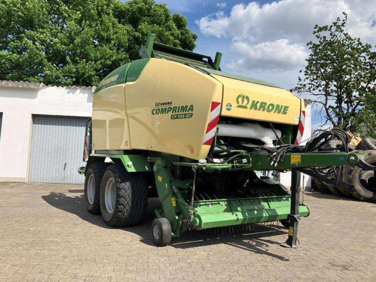 Krone CF 155 XC Comprima - Silindirik balya makinesi: fotoğraf 1 Krone CF 155 XC Comprima - Silindirik balya makinesi: fotoğraf 1