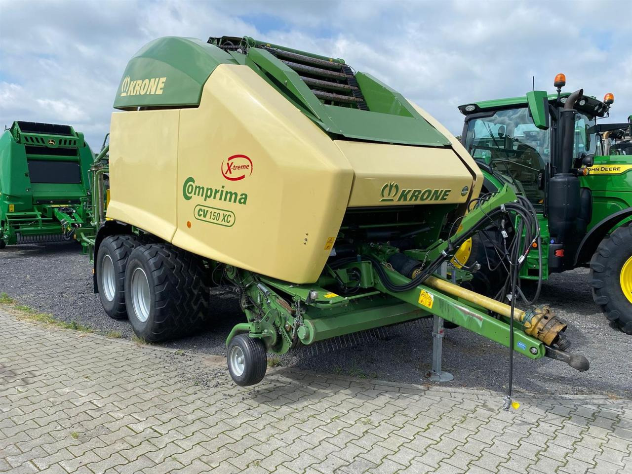 Krone CV 150 XC x-treme - Silindirik balya makinesi: fotoğraf 1 Krone CV 150 XC x-treme - Silindirik balya makinesi: fotoğraf 1