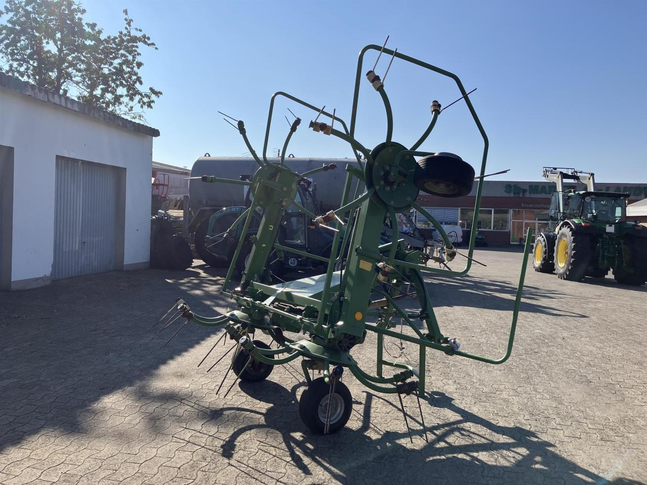 Krone KW 5.52/4x7 - Ot toplama tırmığı: fotoğraf 4 Krone KW 5.52/4x7 - Ot toplama tırmığı: fotoğraf 4