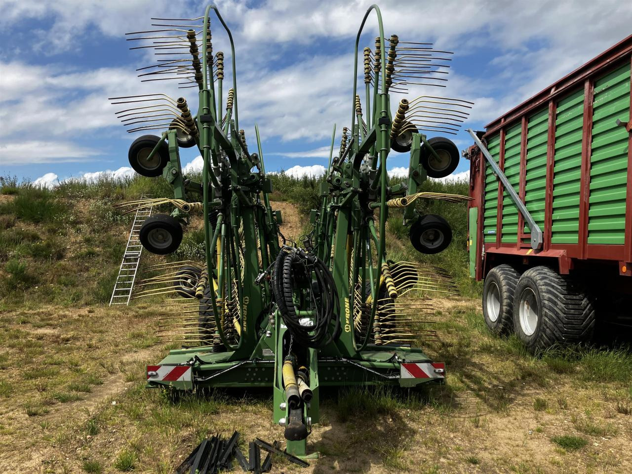 Krone Swadro 1400 Plus - Ot toplama tırmığı: fotoğraf 2 Krone Swadro 1400 Plus - Ot toplama tırmığı: fotoğraf 2