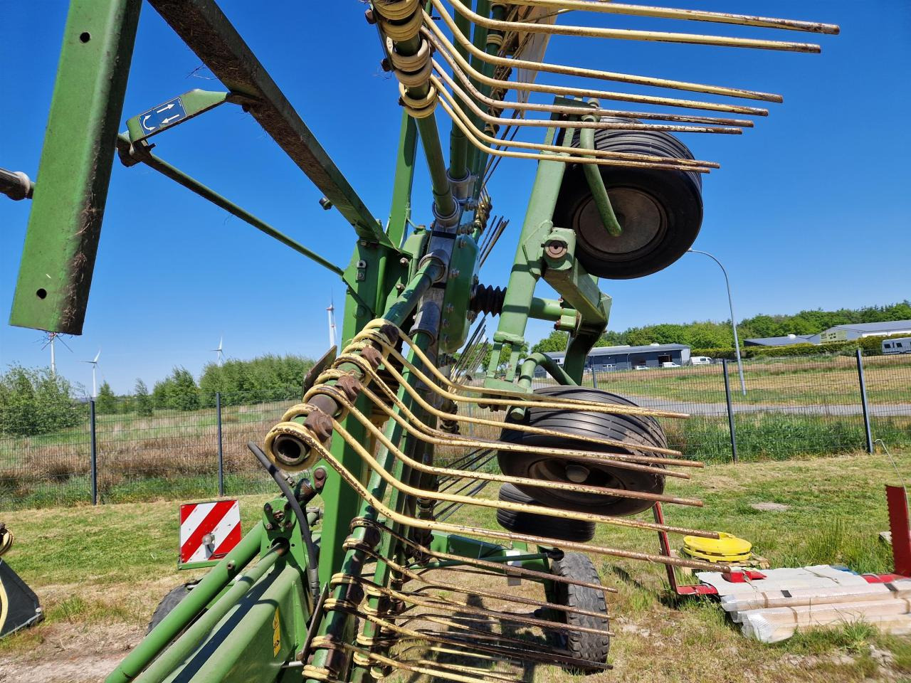 Krone Swadro 807 - Ot toplama tırmığı: fotoğraf 5 Krone Swadro 807 - Ot toplama tırmığı: fotoğraf 5