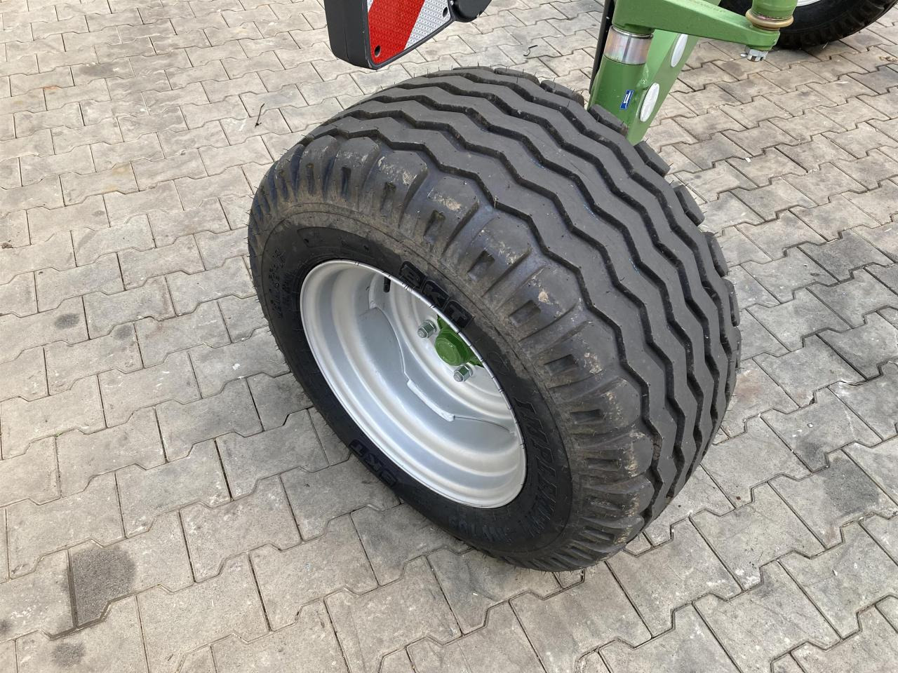 Krone Swadro TS 620 Twin - Ot toplama tırmığı: fotoğraf 3 Krone Swadro TS 620 Twin - Ot toplama tırmığı: fotoğraf 3