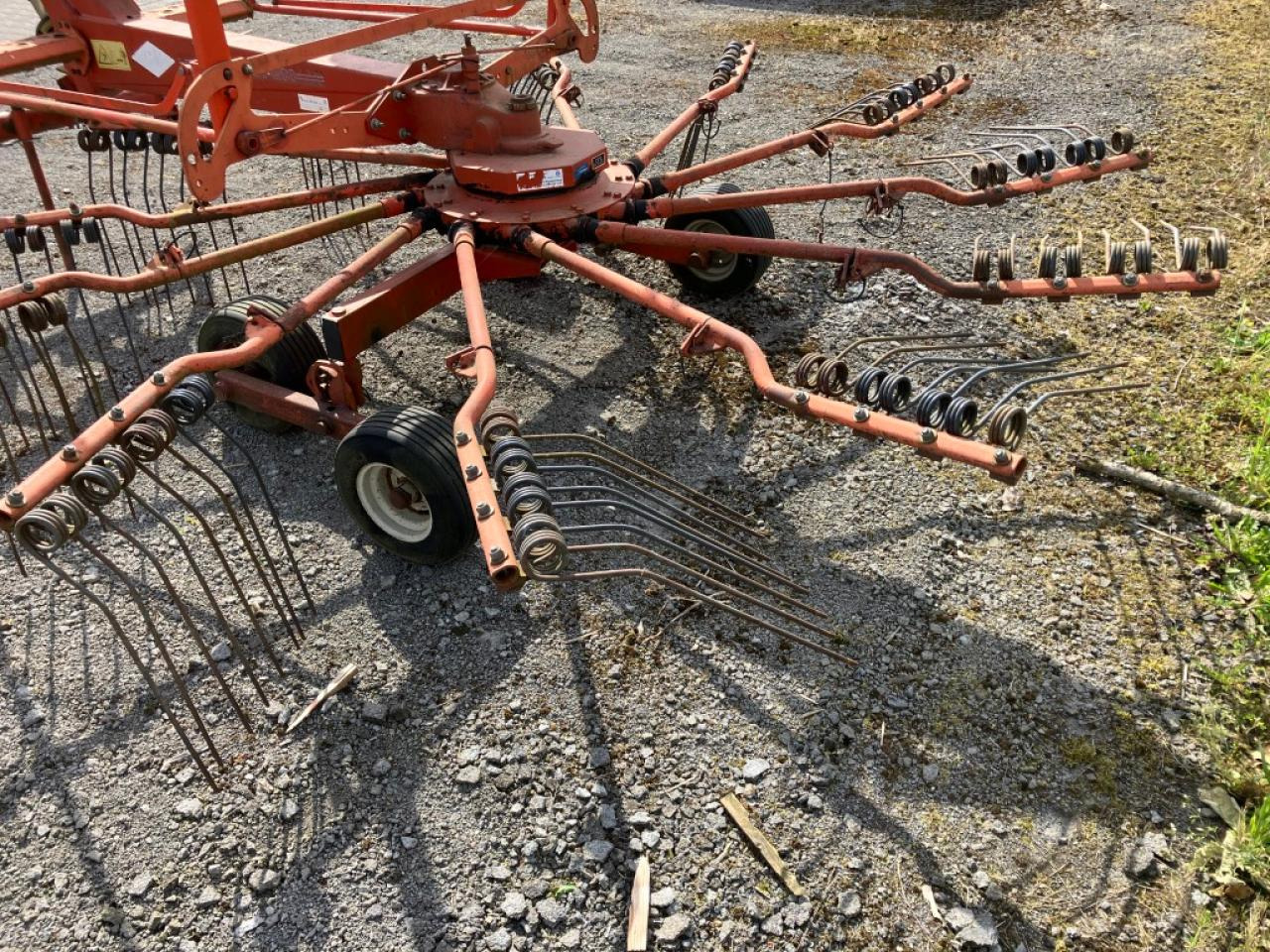 Kuhn GA 4311 GM - Ot toplama tırmığı: fotoğraf 5 Kuhn GA 4311 GM - Ot toplama tırmığı: fotoğraf 5