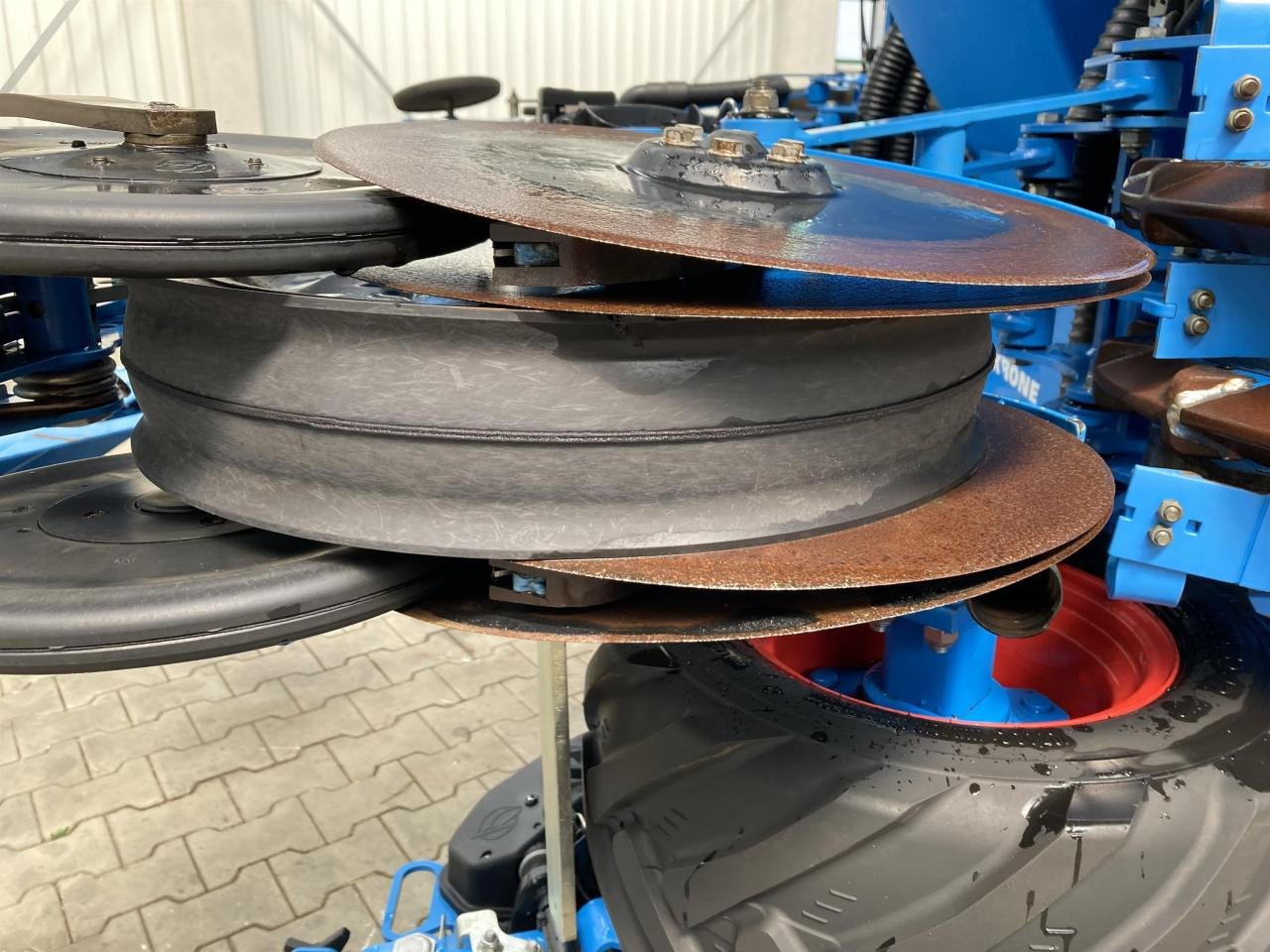 Lemken Azurit 9/8.75 - Hassas ekim makinesi: fotoğraf 4 Lemken Azurit 9/8.75 - Hassas ekim makinesi: fotoğraf 4