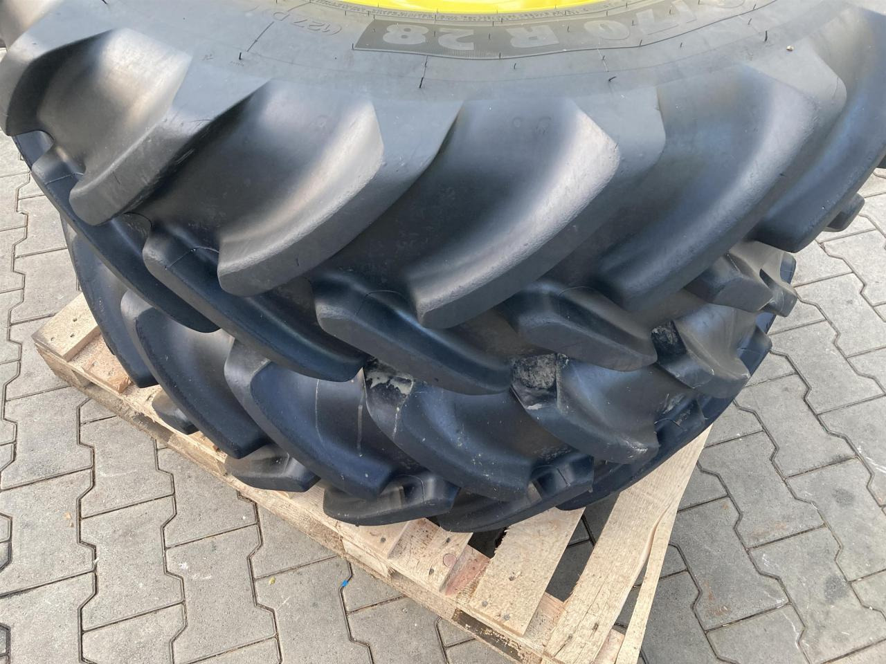 Michelin 380/70R28 - Lastik - Tarım araçları: fotoğraf 3 Michelin 380/70R28 - Lastik - Tarım araçları: fotoğraf 3