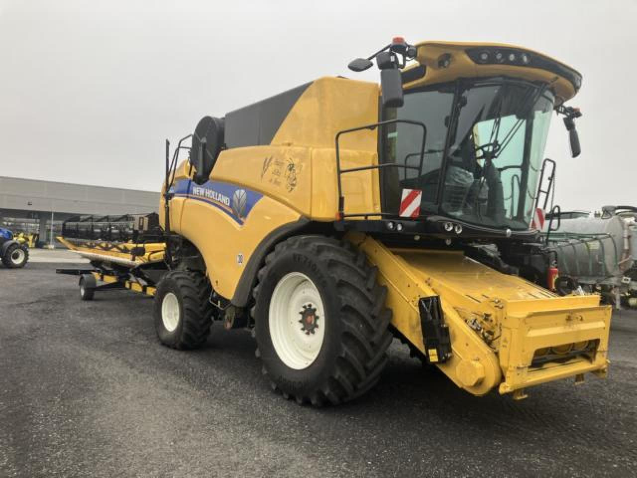 New Holland CX 8.70 - Biçerdöver: fotoğraf 2 New Holland CX 8.70 - Biçerdöver: fotoğraf 2