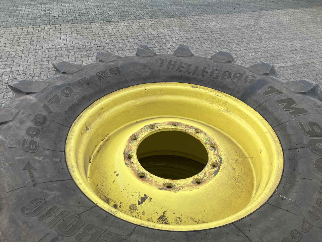 Trelleborg 600/70R28 & 650/85R38 - Lastik - Tarım araçları: fotoğraf 3 Trelleborg 600/70R28 & 650/85R38 - Lastik - Tarım araçları: fotoğraf 3
