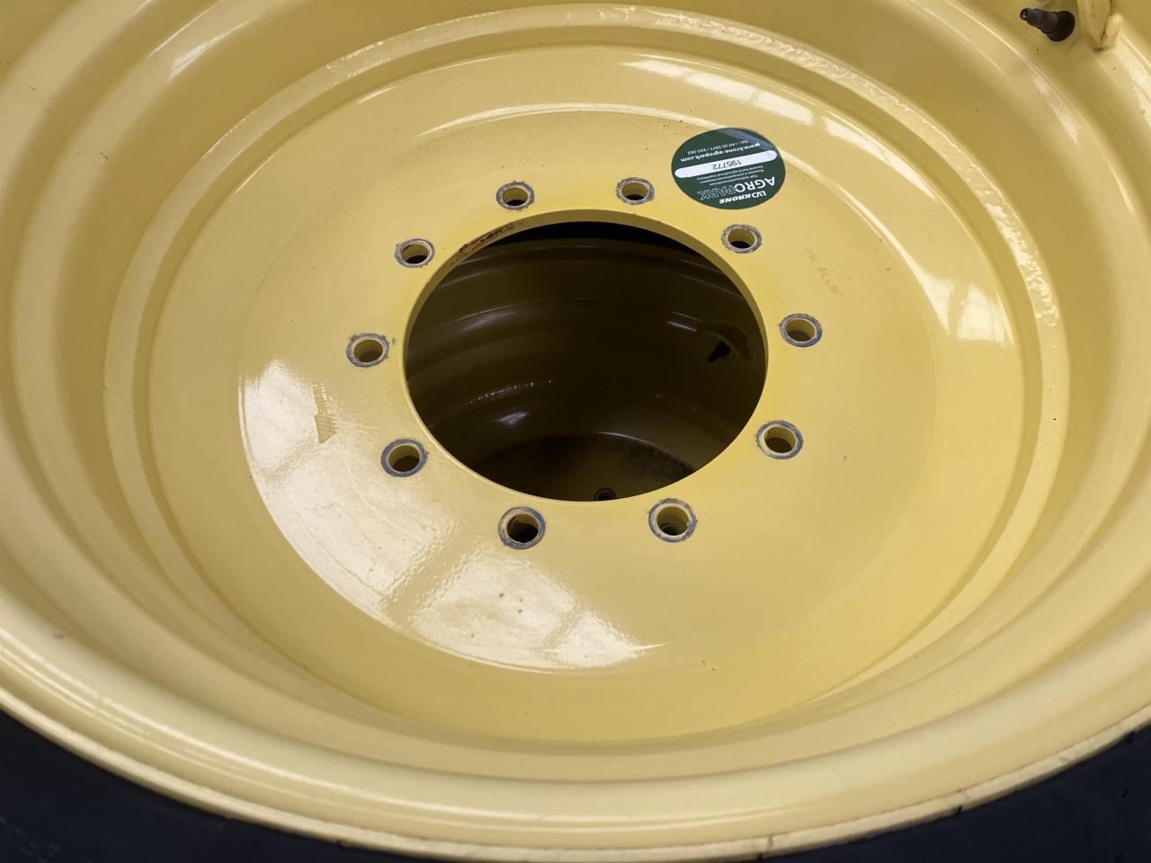 Trelleborg 600/70R30 - Lastik - Tarım araçları: fotoğraf 3 Trelleborg 600/70R30 - Lastik - Tarım araçları: fotoğraf 3