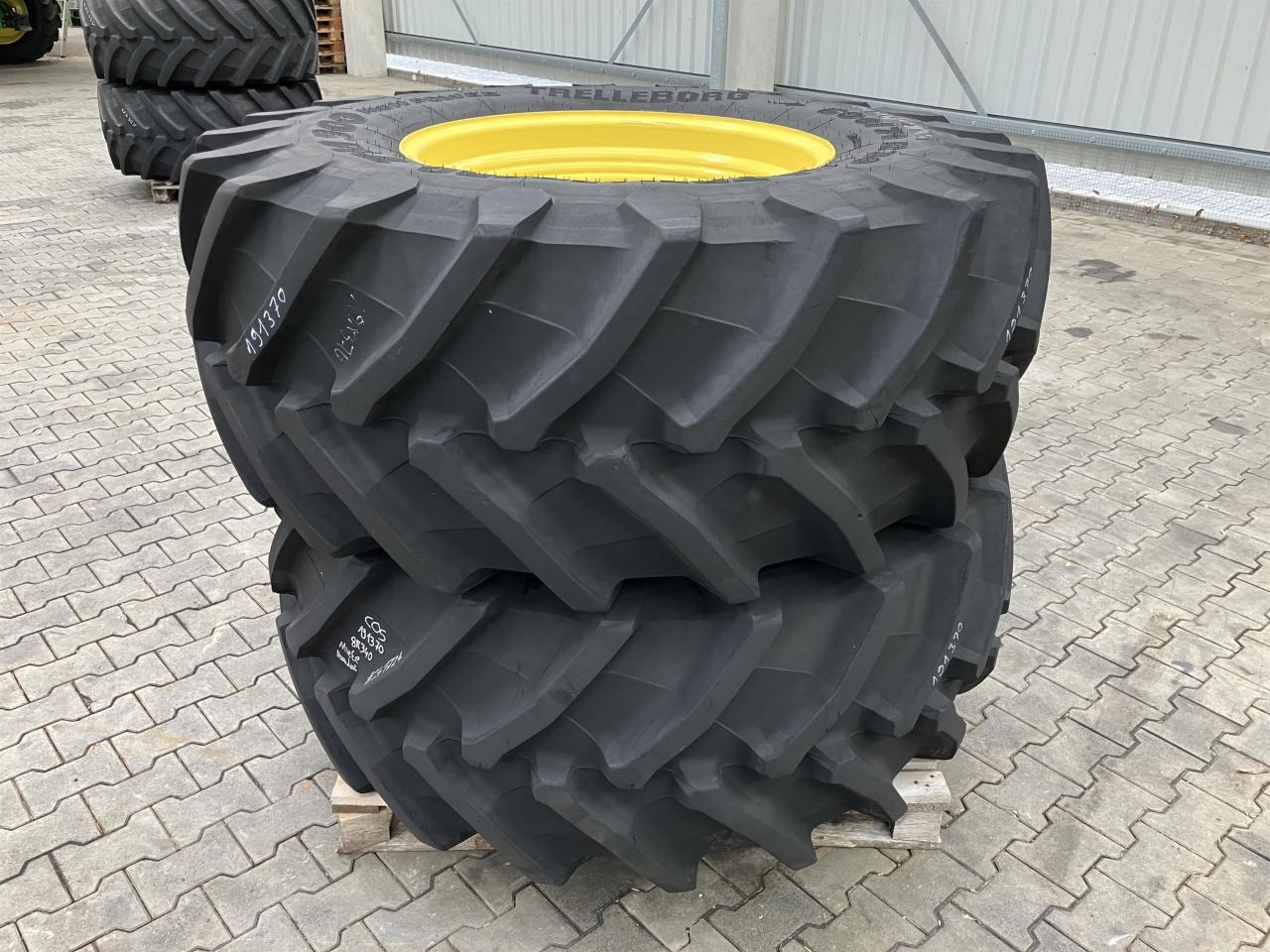 Trelleborg 600/70R30 - Lastik - Tarım araçları: fotoğraf 4 Trelleborg 600/70R30 - Lastik - Tarım araçları: fotoğraf 4
