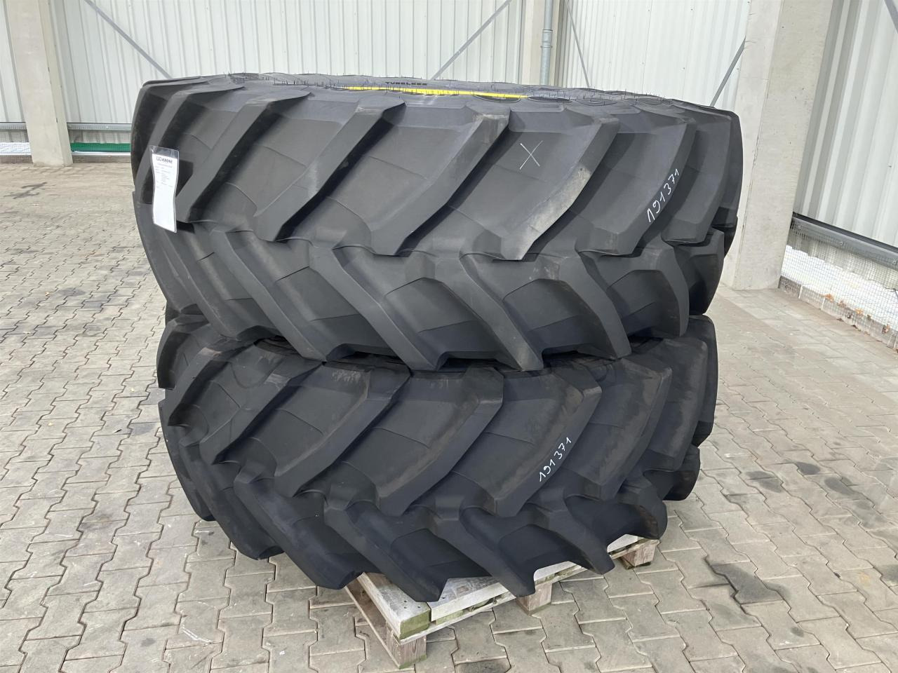 Trelleborg 650/85R38 - Lastik - Tarım araçları: fotoğraf 1 Trelleborg 650/85R38 - Lastik - Tarım araçları: fotoğraf 1