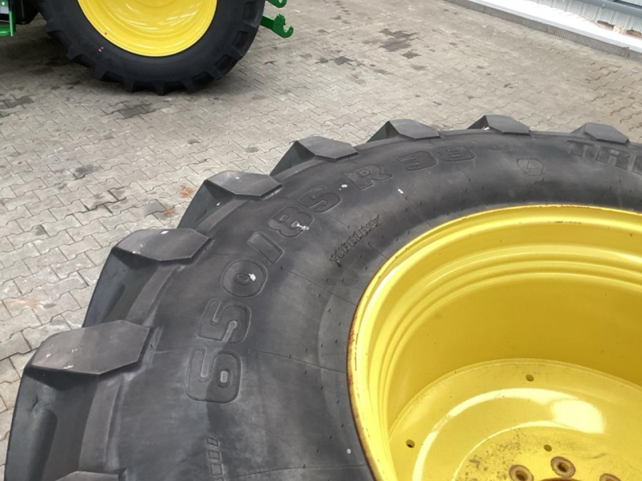 Trelleborg 650/85R38 - Lastik - Tarım araçları: fotoğraf 2 Trelleborg 650/85R38 - Lastik - Tarım araçları: fotoğraf 2
