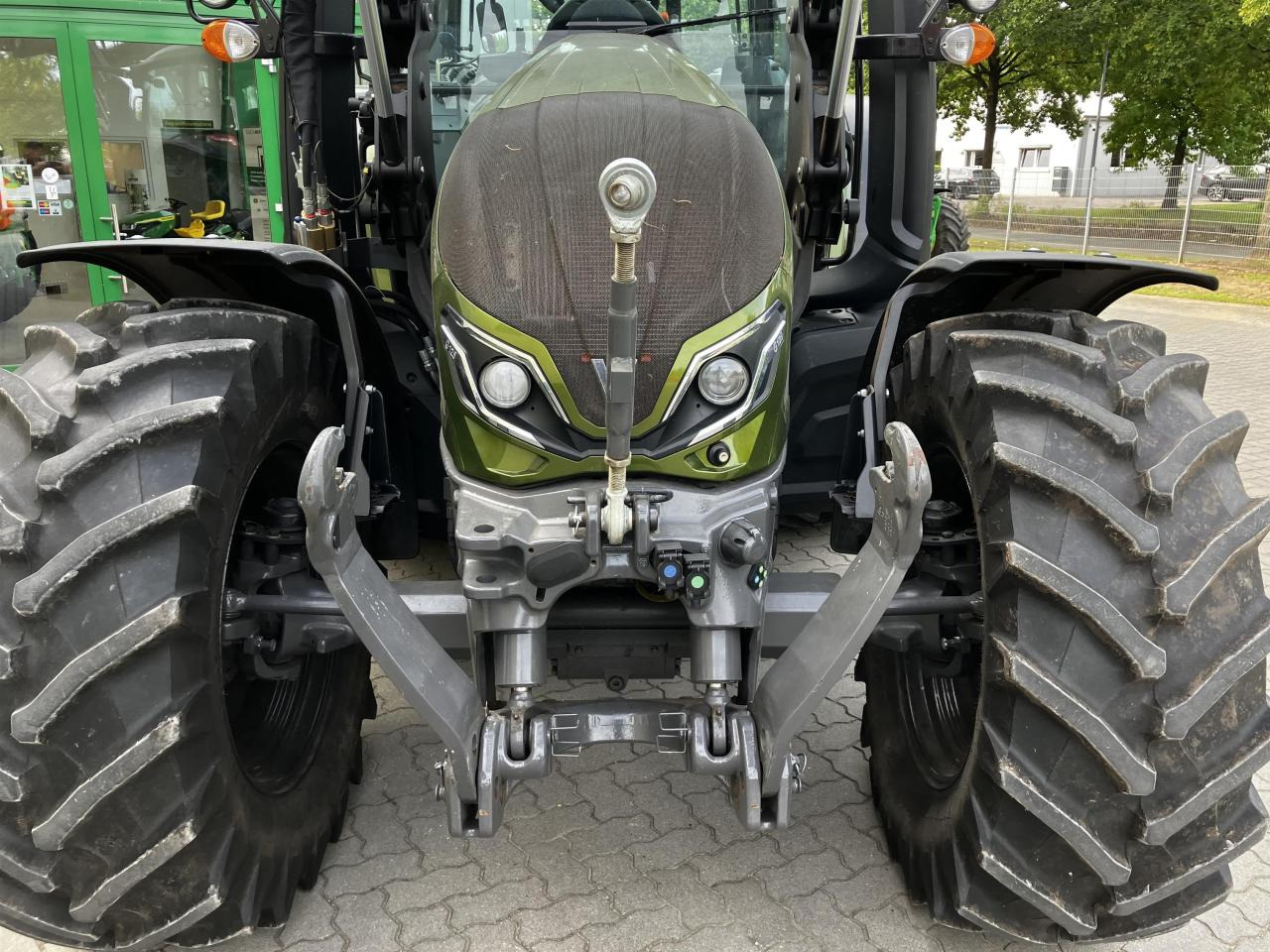 Valtra G125 Unlimited - Traktör: fotoğraf 4 Valtra G125 Unlimited - Traktör: fotoğraf 4