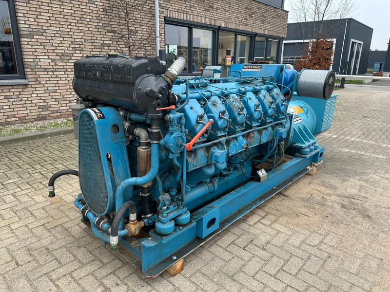 Baudouin DNP12SI Leroy Somer 400 kVA noodstroom generatorset 317 hours - Elektrikli jeneratör: fotoğraf 4 Baudouin DNP12SI Leroy Somer 400 kVA noodstroom generatorset 317 hours - Elektrikli jeneratör: fotoğraf 4