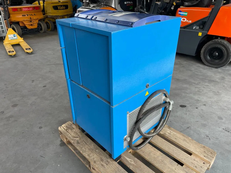 Compair L07 - 7,5A Schroefcompressor 750L/min als nieuw! - Hava kompresörü: fotoğraf 5 Compair L07 - 7,5A Schroefcompressor 750L/min als nieuw! - Hava kompresörü: fotoğraf 5