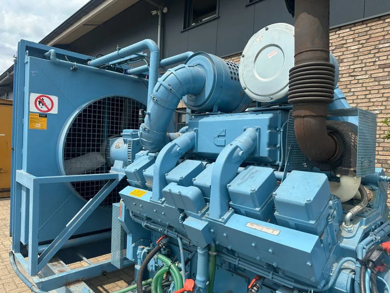 Cummins KTA 38 G1 Leroy Somer 800 kVA noodstroom generatorset as New ! 123 hours ! - Elektrikli jeneratör: fotoğraf 3 Cummins KTA 38 G1 Leroy Somer 800 kVA noodstroom generatorset as New ! 123 hours ! - Elektrikli jeneratör: fotoğraf 3