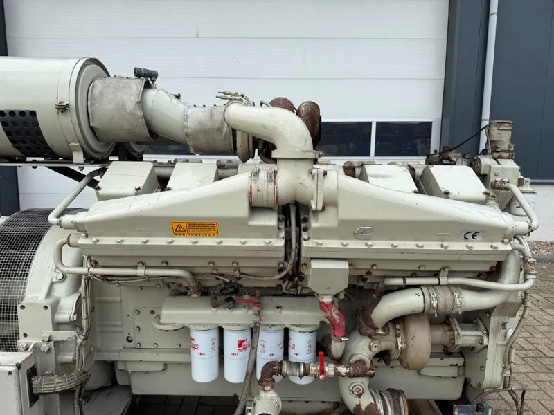 Cummins KTA 38 G5 Leroy Somer 1000 kVA noodstroom generatorset - Elektrikli jeneratör: fotoğraf 2 Cummins KTA 38 G5 Leroy Somer 1000 kVA noodstroom generatorset - Elektrikli jeneratör: fotoğraf 2