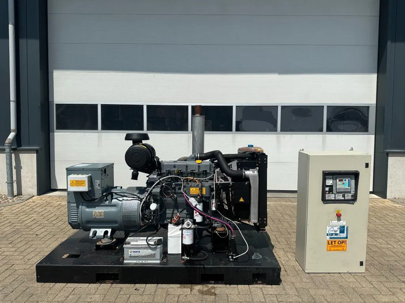 Deutz BF4M 1013 EC Mecc Alte Spa 105 kVA noodstroom generatorset met ATS Automatische Netovername - Elektrikli jeneratör: fotoğraf 2 Deutz BF4M 1013 EC Mecc Alte Spa 105 kVA noodstroom generatorset met ATS Automatische Netovername - Elektrikli jeneratör: fotoğraf 2