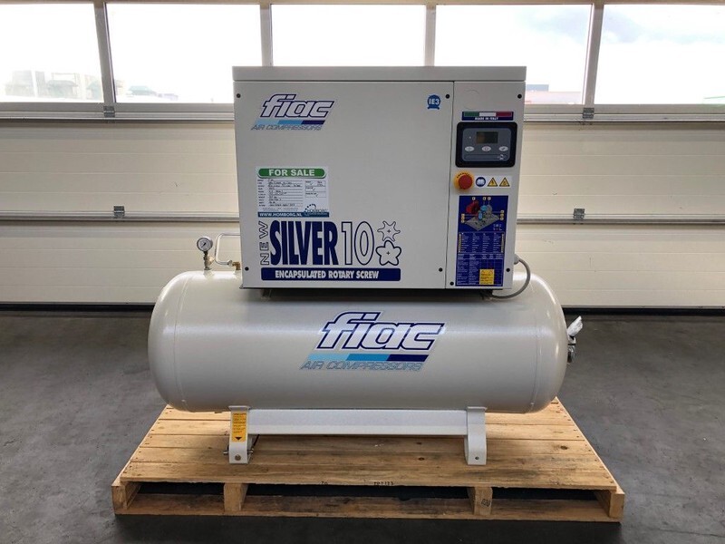 Fiac New Silver 10 / 300 Silent 7.5 kW 860 L / min 10 bar Elektrische Schroefcompressor met ketel - Hava kompresörü: fotoğraf 2 Fiac New Silver 10 / 300 Silent 7.5 kW 860 L / min 10 bar Elektrische Schroefcompressor met ketel - Hava kompresörü: fotoğraf 2