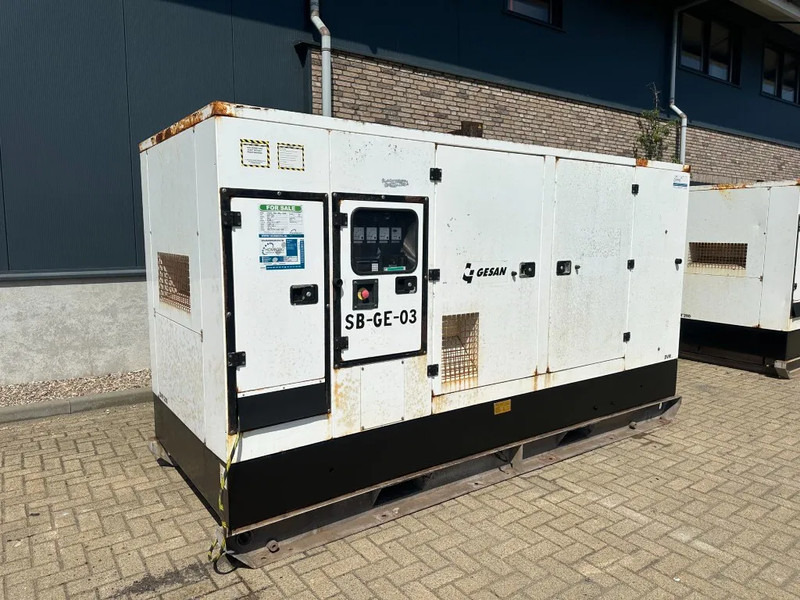GESAN DVR 250 Volvo Leroy Somer 275 kVA Silent Rental generatorset - Elektrikli jeneratör: fotoğraf 4 GESAN DVR 250 Volvo Leroy Somer 275 kVA Silent Rental generatorset - Elektrikli jeneratör: fotoğraf 4