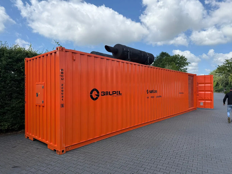 Grupel Baudouin 2200 kVA Silent generatorset in 40 ft container Overstock New ! - Elektrikli jeneratör: fotoğraf 1 Grupel Baudouin 2200 kVA Silent generatorset in 40 ft container Overstock New ! - Elektrikli jeneratör: fotoğraf 1